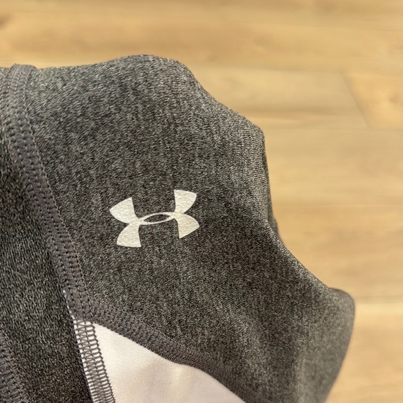 Under Armour Women’s Gray and White Compression Performance Colorblock Leggings - Picture 7 of 9